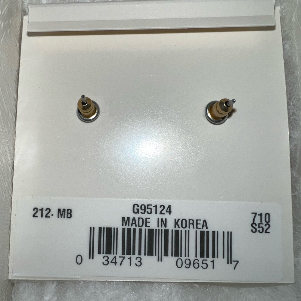 NWT Monet Goldtone Butterfly Earrings - Picture 2 of 3